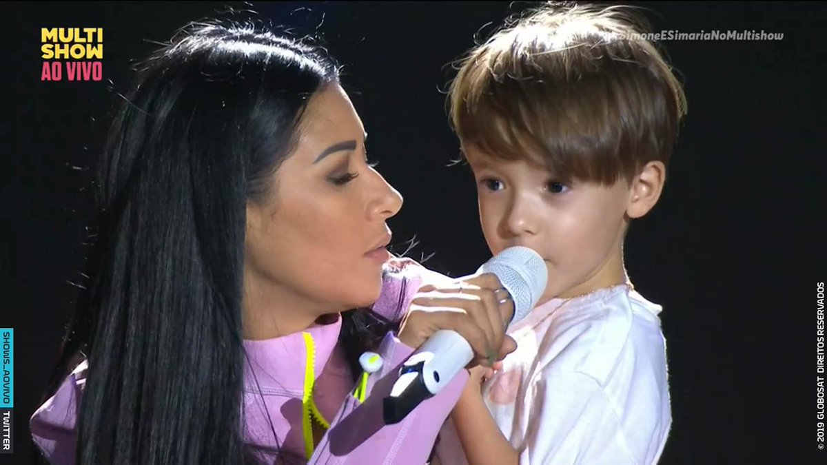 Shows_AoVivo's tweet photo. O filho da Simaria é a coisa mais fofa! #SimoneESimariaNoMultishow https://t.co/jxdsvvDisQ