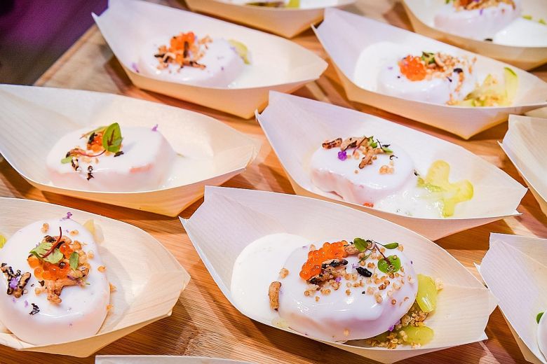 STEuniceQ's tweet photo. Not easy but it’s great that these caterers are taking the lead in the industry. RT @ST_LifeTweets: Going green in catering https://t.co/S4Rn2dkS1M https://t.co/SsTAlEUm1n