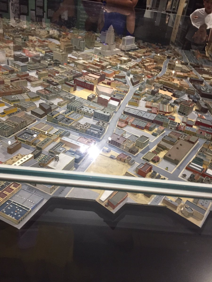 Neymiş L.A nın eski haliymiş ulan bu 90 lar L.A sı bile istanbulla yarışır