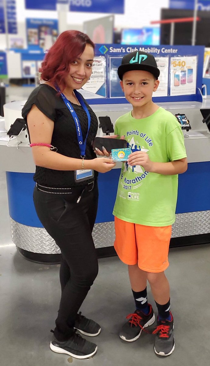 MgmtGold's tweet photo. Happy birthday from Touching Gold Management Group Family to Mason 🎉🎁🎈 we were really happy to put that beautiful smile on ur face 😍 #birthday #gifts #att #friends #moneymaker #leadership #joinourteam https://t.co/I56qqwuSEm