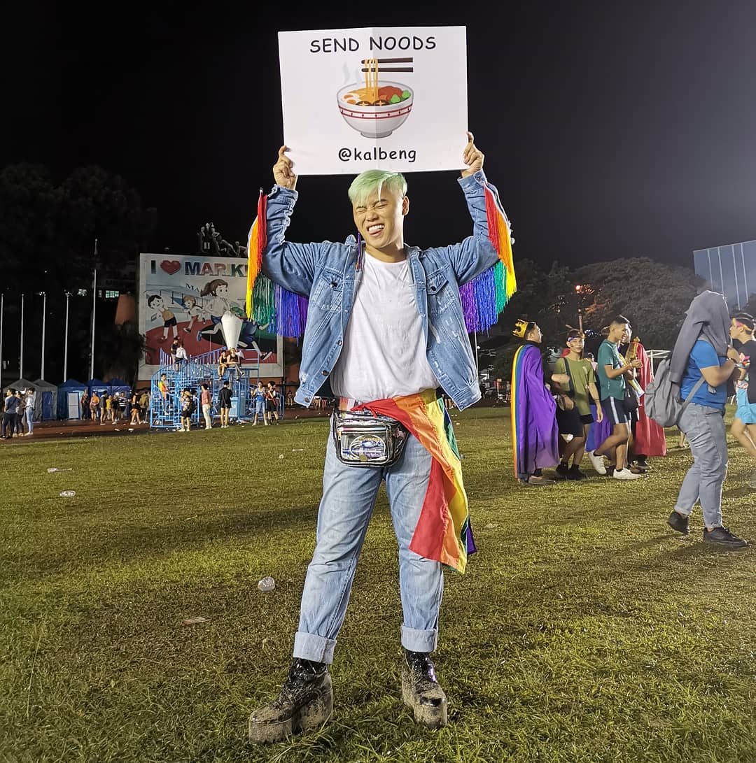 kalbeng's tweet photo. Intense ng pride! 🌈 Kahit gaano kasiksikan, gaano man umulan, di bale na. Masaya naman! Thank you @mmprideorg for another awesome year! #ResistTogether
Also, anyone who might have seen me? DMs are open! Send me noods! 🍜 #LandiTogether https://t.co/77Li7NP1qL