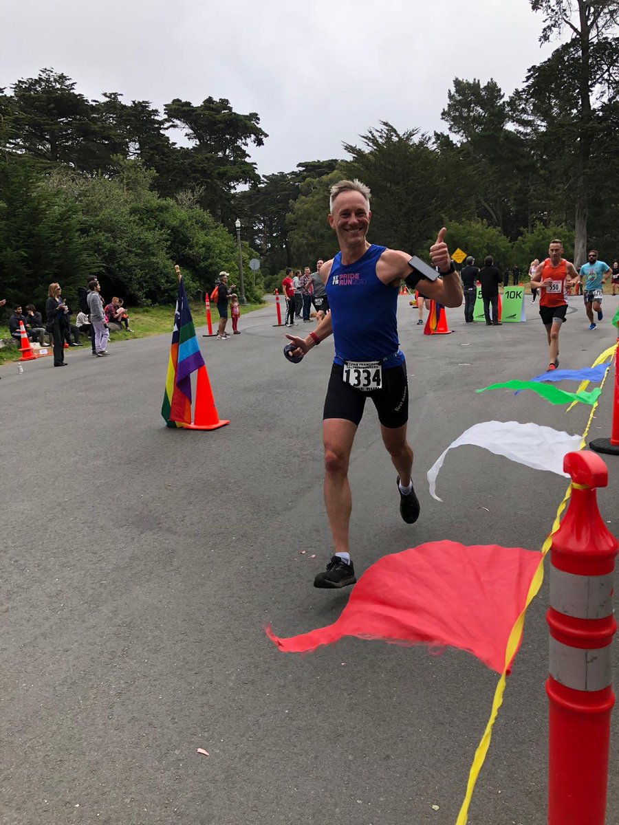 OutRunnersHK's tweet photo. Glad to see some of the runners took part in the annual #priderun around the places.
#proudtorun #runforward #outrunnershk #prideday #pridechicago #pridesf #pridenyc #prideusa #LGBTI #Diversity #Inclusion #LoveisLove https://t.co/ApfywWsInZ