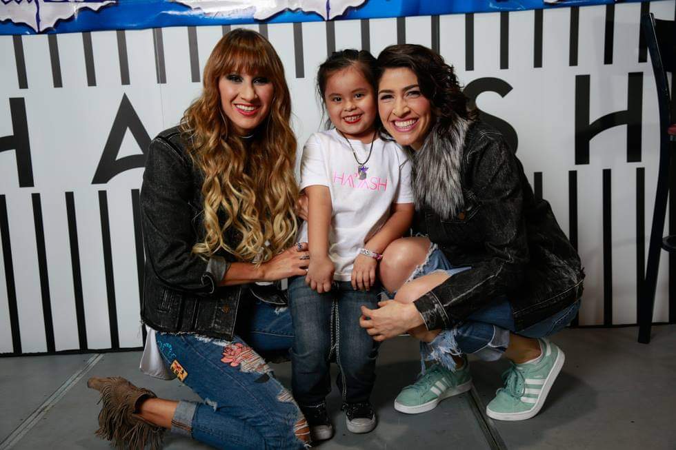 liz29heidy14's tweet photo. El día cada vez más cerca y aún sigue preguntando si @haashoficial ya respondió... no le puedo mentir y su carita se pone triste cuando le digo que todavía no pero que aun tenemos unos días para que ellas respondan
#UnSueñoPorCumplir el #14DeJulio es su cumple #PlayerasListas https://t.co/BLPbifOoRC