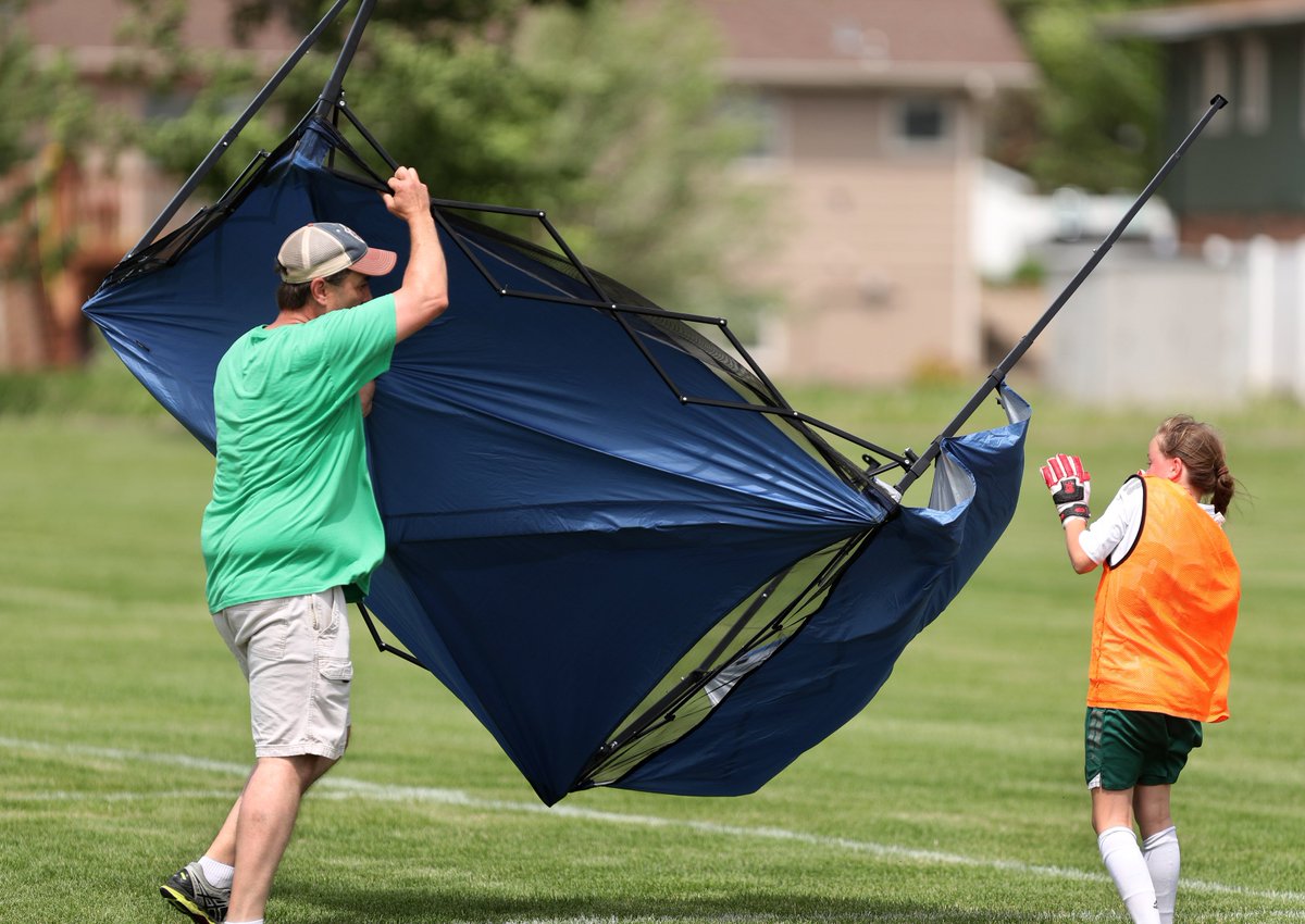 JDavis_ExPhotog's tweet photo. The @hcscsoccer played in the heat, wind and the sun at the #DacotahCup soccer tournament Saturday. https://t.co/N7Dkesvuzc https://t.co/6ncSrl1UTQ