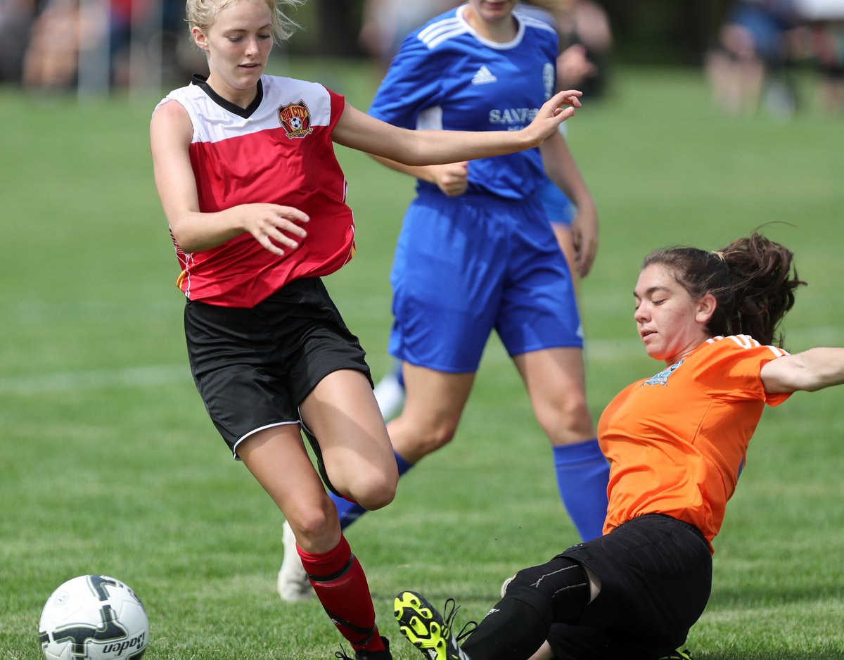 JDavis_ExPhotog's tweet photo. The @hcscsoccer played in the heat, wind and the sun at the #DacotahCup soccer tournament Saturday. https://t.co/N7Dkesvuzc https://t.co/6ncSrl1UTQ