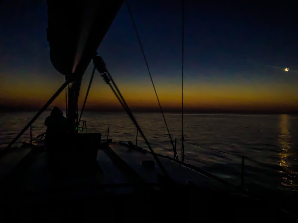 NHClanson's tweet photo. NAVIGATORS HERITAGE CHALLENGE: 0453 Team #Lanson Alpha Night Watch. Passing East Coast of #Mallorca. Course 034. Team Harrison 5 cables ahead. Spectacular #Moon 🌒 rise is starting to be replaced by the awakening of the day over #Menorca. #spectacular #nature on #sea 🌊 #sunrise https://t.co/e5GDgqElZz