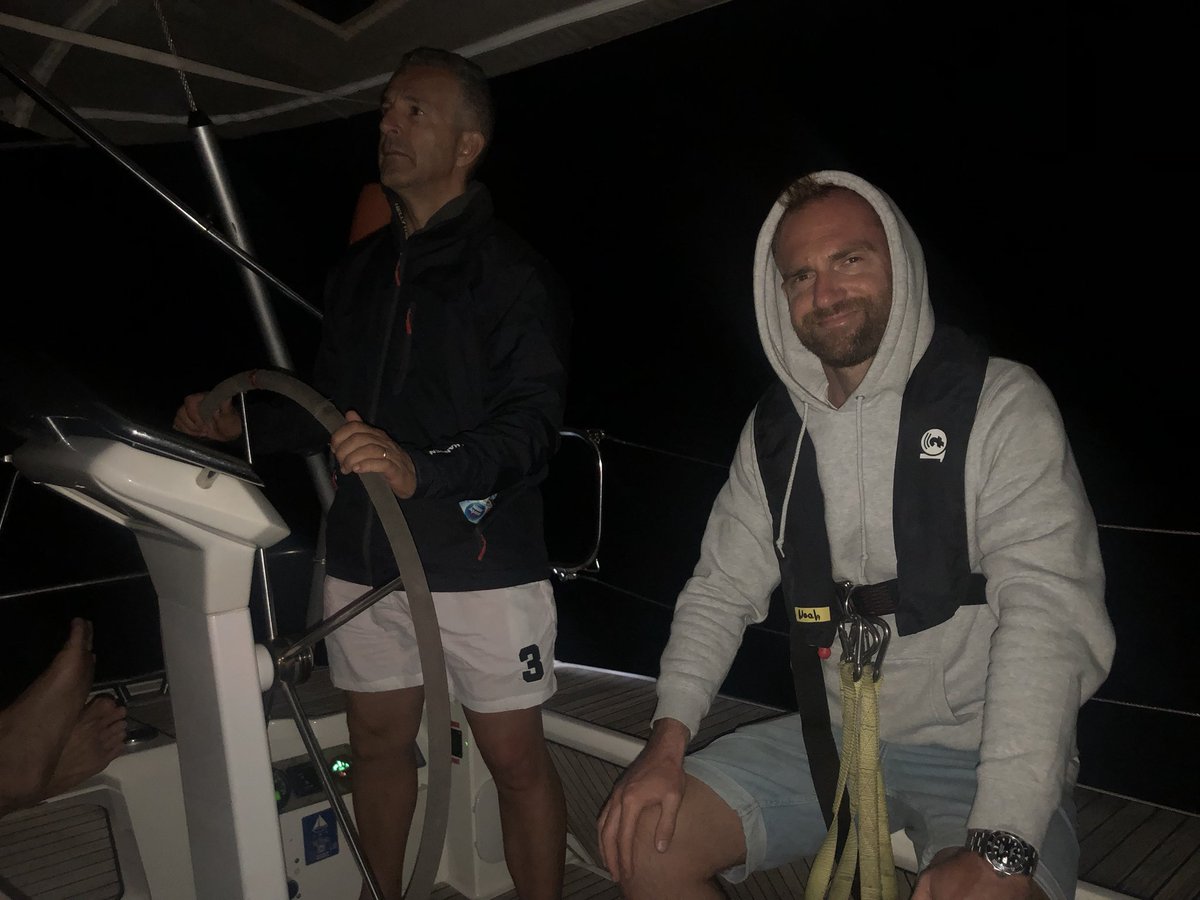 NHClanson's tweet photo. NAVIGATORS HERITAGE CHALLENGE: 0453 Team #Lanson Alpha Night Watch. Passing East Coast of #Mallorca. Course 034. Team Harrison 5 cables ahead. Spectacular #Moon 🌒 rise is starting to be replaced by the awakening of the day over #Menorca. #spectacular #nature on #sea 🌊 #sunrise https://t.co/e5GDgqElZz