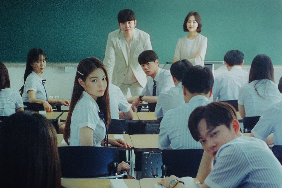 soompi's tweet photo. "Mr. Temporary" Reveals Interesting Character Connections Through Visual Chart
https://t.co/M6ajbriC4p https://t.co/Uh5qNsyU5B
