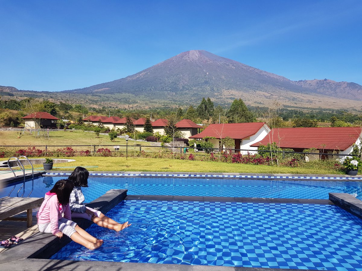 Cantiknya Gunung Rinjani hari ini. Untuk pendakian, sementara hanya dibuka sampai pelawangan ya. Jangan lupa registrasi online lewat aplikasi erinjani sebelum pendakian. 😊
