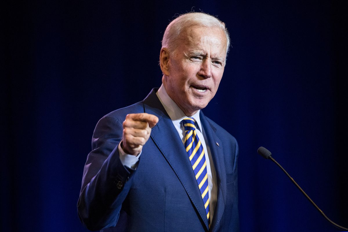 Emolclause's tweet photo. For our #SaturdayThoughts brainstorming session-If NO DEM brought up #Biden's alleged daliance with segregationists when he was #Obama's VP, how can they CREDIBLY bring it up now?Real scandal or #MSM "scandal"?
#TheResistance #Dem2020Poll #Biden2020 #CNN #MSNBC #Yahoo #FBRParty https://t.co/qxBHINkXAu