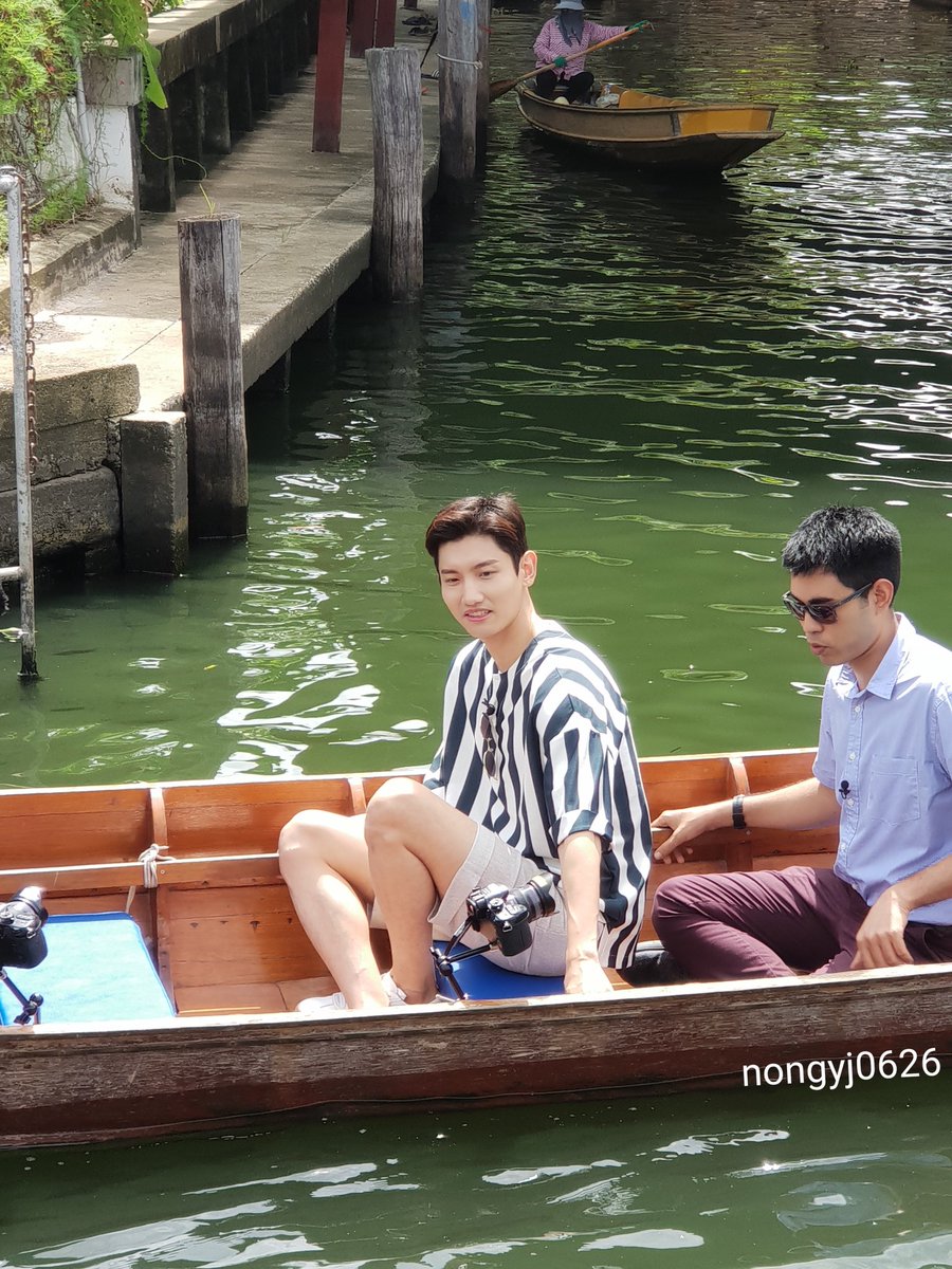 NongYJ0626's tweet photo. สุดหล่อขึ้นเรือออออ หล่อมาก น่ารักมากกกกกกกกกก ยิ้มแป้นเลย~ กินเยอะๆ มีความสุขให้มากๆ น้าาา~~ ❤

#Changmin #TVXQ! https://t.co/I6nah4QcRv