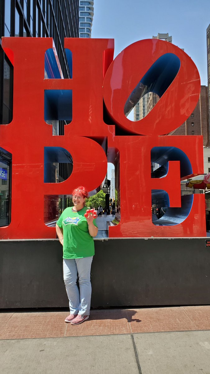 sweetdestruxion's tweet photo. @RedNoseDayUSA @Walgreens #herohighfive at the Hope statue in New York https://t.co/aCt90HVhUm