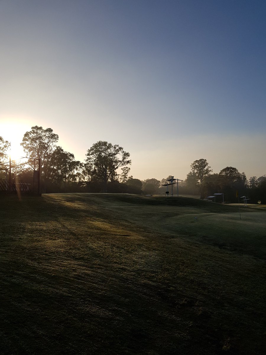 BTombling's tweet photo. Not a bad morning to be out of the lab and on the course 🏌️‍♂️⛳ https://t.co/4kbJxOEq7E