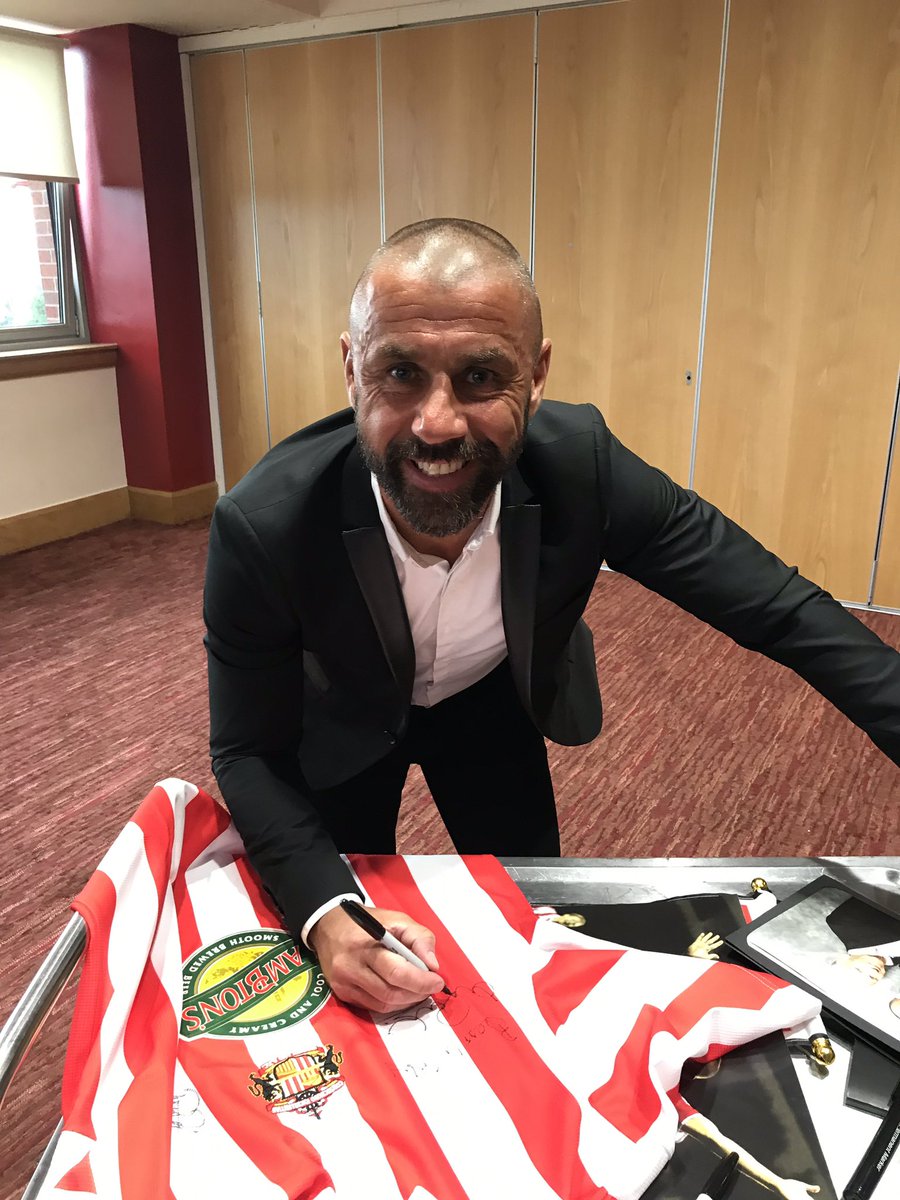 Great night tonight at the <a href="/StadiumOfLight/">Stadium of Light</a> <a href="/SunderlandAFC/">Sunderland AFC</a> with <a href="/reid6peter/">Peter Reid 💙</a> &amp; Kevin Phillips &amp; <a href="/SkySports_Keith/">Keith Downie</a> #speakers