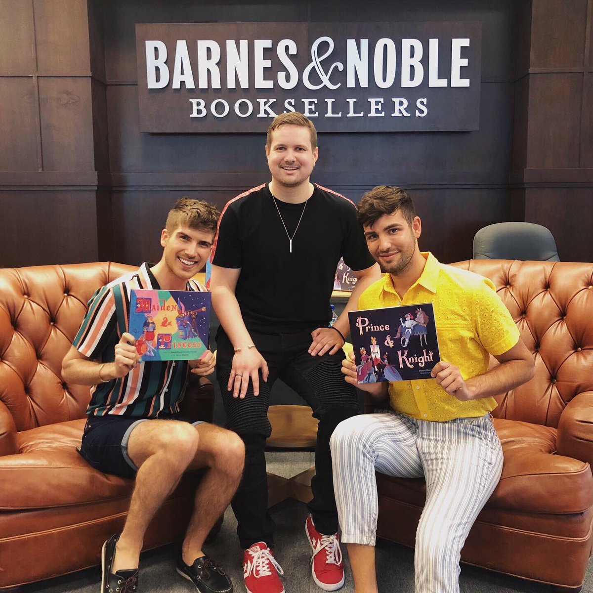 Had a great time today as @JoeyGraceffa and @MisterPreda read #PrinceAndKnight and #MaidenAndPrincess at @BNEventsGrove. Thanks to all who came out and esp. the B&N staff. Check out my Insta to read more about what all these B&N Pride Storytimes meant to me 🏳️‍🌈 #BookPride