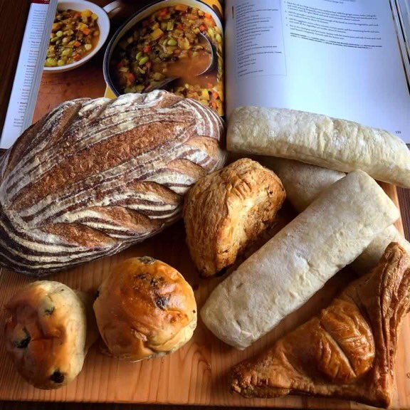 chefbellamari's tweet photo. Artisan breads!
Which one you love the most?
Ciabatta? Sour dough? Whole wheat bread? Oatmeal loaf?
#breadiife #bread #bakery #bread #comida https://t.co/YwGIywkRqs