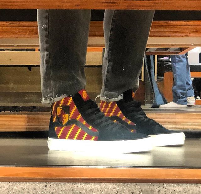 graceon2lftfeet's tweet photo. New kicks! #vans #vansgirls #harrypotter #gryffindor #hp #nerd #nerdgirl #shoes #newshoes #newkicks #tenpointsforgryffindor #gryffindorwins #gryffindorforlife https://t.co/brOVda1uCF https://t.co/8u4yg79Jnq