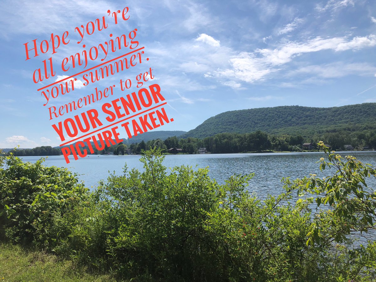 monarchhighyb's tweet photo. The sooner you take your senior pictures the better! @moknights2020 @MHShighlights https://t.co/RrLkQDXyqk