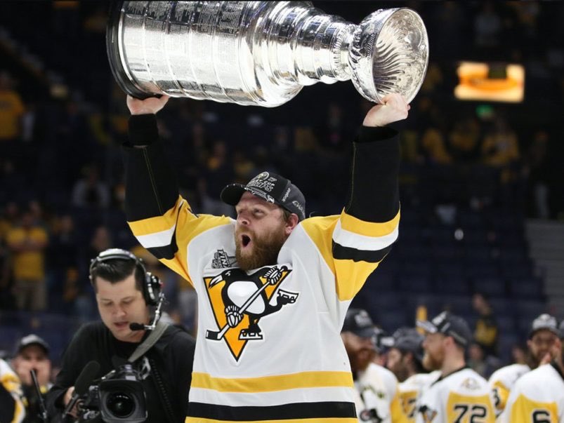 pensfanclub_'s tweet photo. Phil Kessel was one of the main reasons the penguins won back to back cups. It couldn’t have been done without him. Thank you for all of your time here. #ThankYouPhil https://t.co/PeMg3vQyIQ