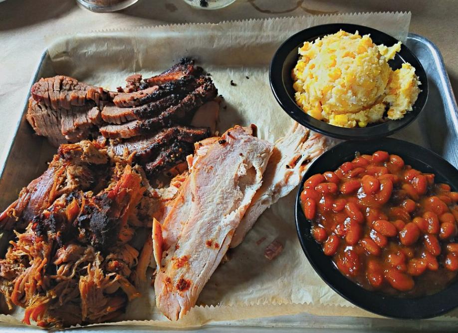 Pick Three used to be a great in-state lottery game; now it's a great dinner. 

Three meats &amp; two regular fixins: ask for Pick Three #Stlbbq #StCharlesMO #HendricksBBQ