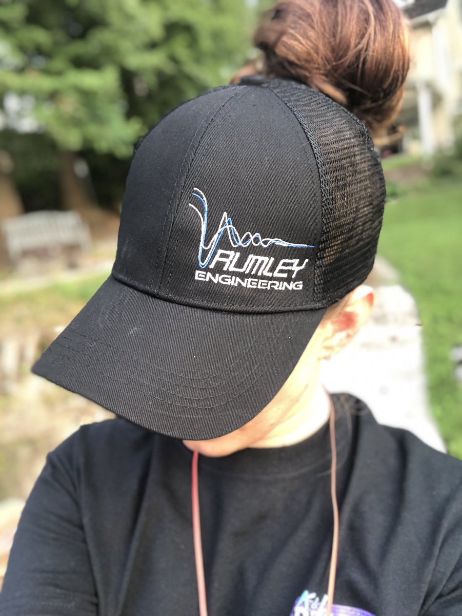 jacqbrush's tweet photo. About to go out for a paddle on my SUP board, wearing my #RumleyEngineering bun hat (it even fits all my hair!) https://t.co/3HDvVzvUxQ