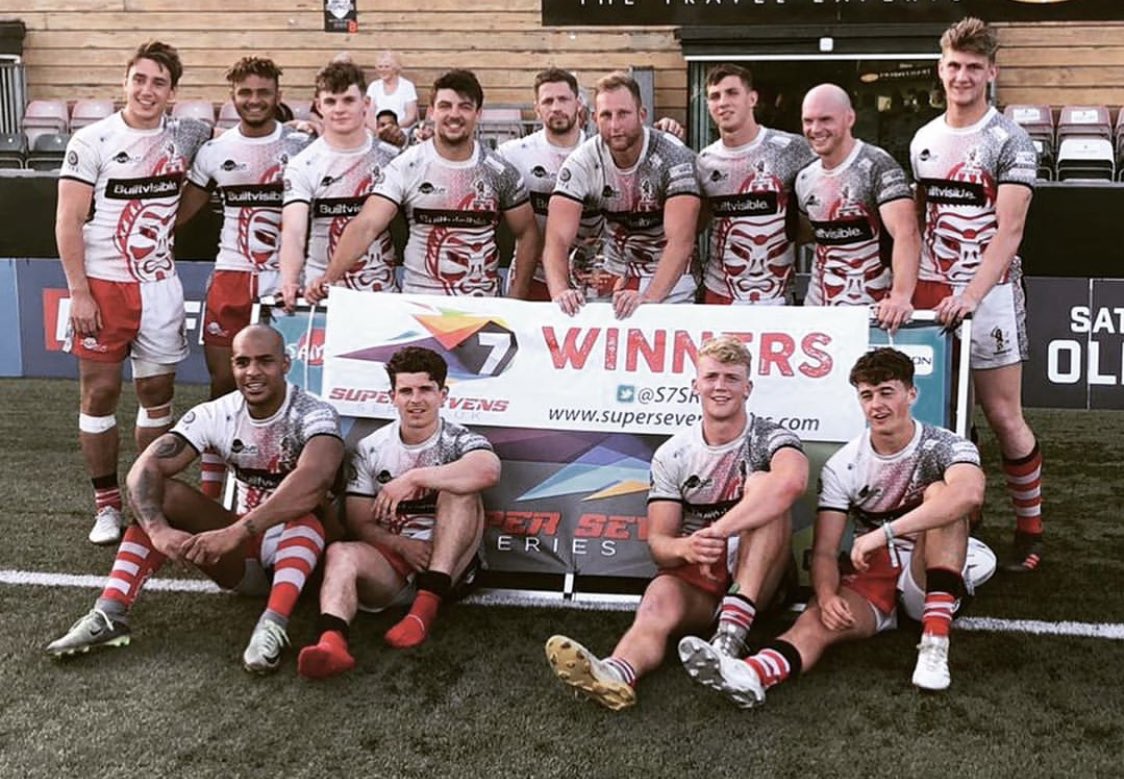 Tom_Varndell's tweet photo. Brilliant day with the @SamuraiRugby boys down in Ealing. Great to win the national sevens competition with a great bunch of boys. Also so good to link up with @MikeFriday09 again. #WinnerWinnerChickenDinner #rugby #Rugby7s https://t.co/OGViCcHt9a