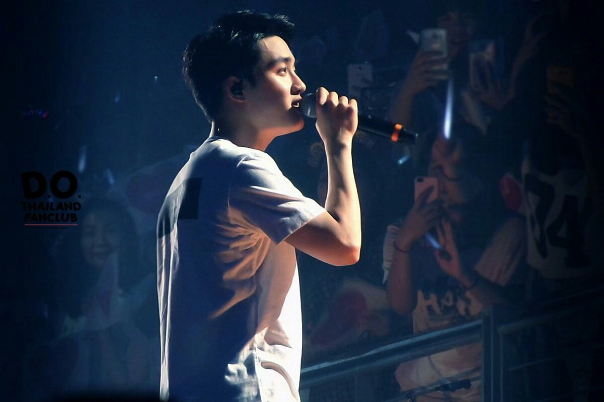 DKSLatam's tweet photo. [Stars And Wishes for D.O. ~ Día 3] ✨💫

Hermosas imágenes de Kyungsoo en el EXO'luXion in Bangkok 

©totheowner

Comparte tus mejores momentos usando los HT
#StarsAndWishesforDO
#SingerDO
@weareoneEXO https://t.co/OURMVcEtvi