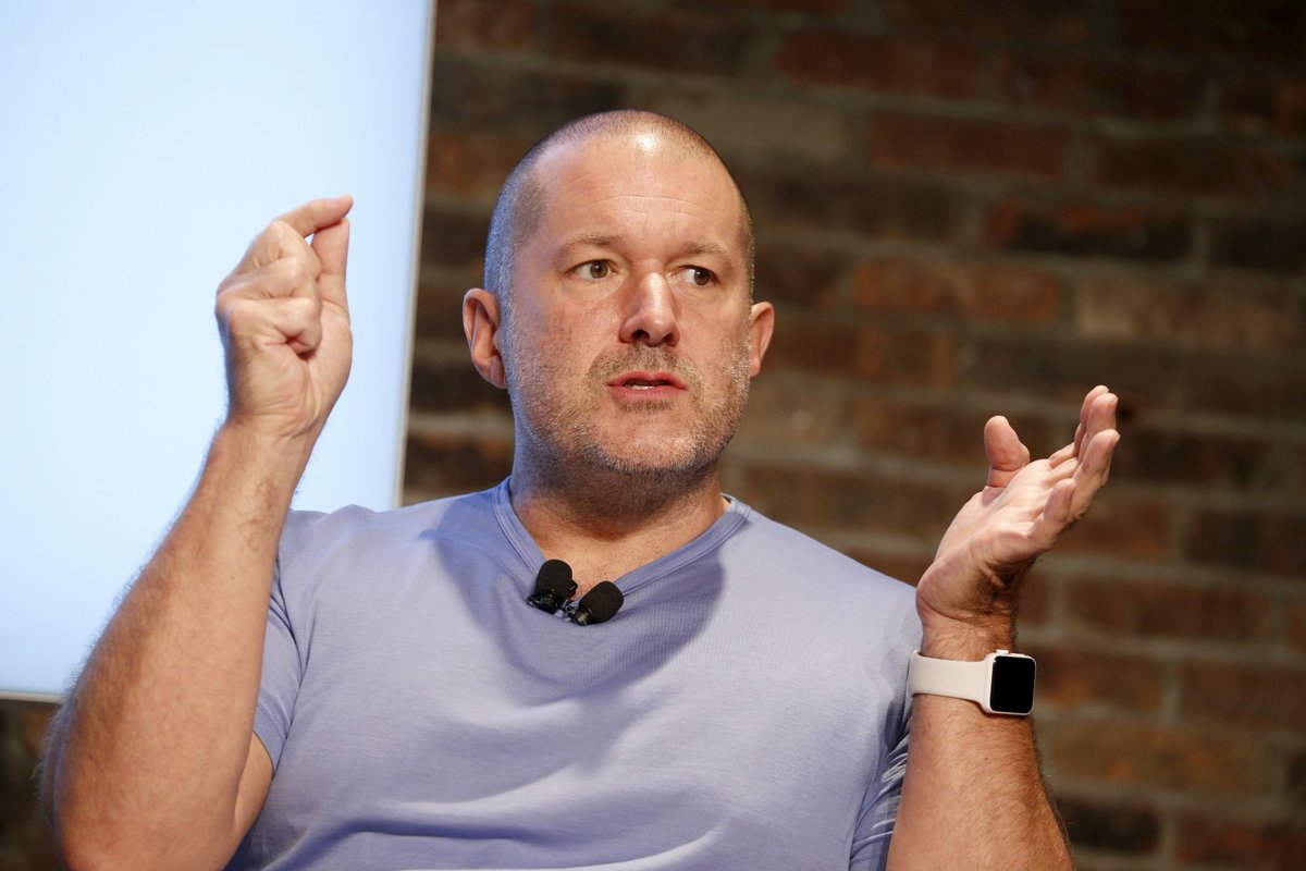 snazzykrobar's tweet photo. Jony Ive has left the building he designed. Great piece from @WIRED @Apple https://t.co/dr3YpEjsfp https://t.co/GiOlv5Ubhf