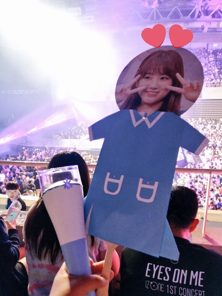 ZiCo_46's tweet photo. 奈子ちゃん、コンサートお疲れさま🙌
IZ*ONEの初コンサートin台北、とても楽しいかった😃 今日のハフツインテールめちゃめちゃ可愛いの💕 奈子の「我愛你們」を見て、一生幸せなりました😆 絶対忘れない！！ また台湾に来るよ😚

#なこめ #矢吹奈子 #YabukiNako #야부키나코 #20190629 https://t.co/dhGog5bEcF