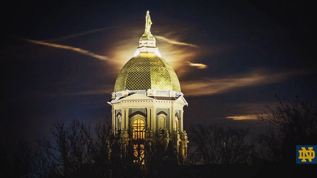 NDFootball's tweet photo. Our Lady.

#GoIrish ☘️ https://t.co/sTxpRaBua0