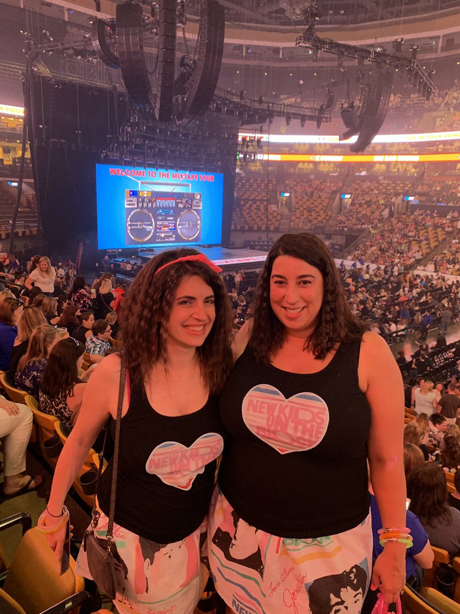 INOJessica's tweet photo. #mixtapetour #cassettecam https://t.co/2xFTtkjDk9