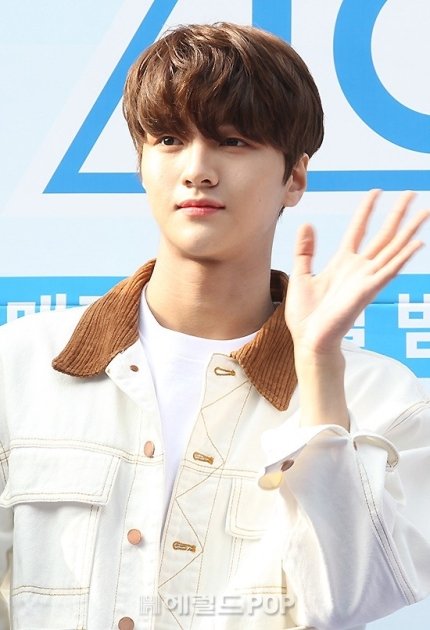 chajunho_th's tweet photo. [PIC] 190630 ภาพชาจุนโฮจากสำนักข่าวที่งาน BLUE CARPET CEREMONY 

🔗https://t.co/67itaIxi2I
🔗https://t.co/XYxotuilFL
🔗https://t.co/rybcaykWZp

#CHAJUNHO #차준호 
#PRODUCE_X_101
#PRODUCEX101 #프로듀스X101 https://t.co/javLkaXjpQ