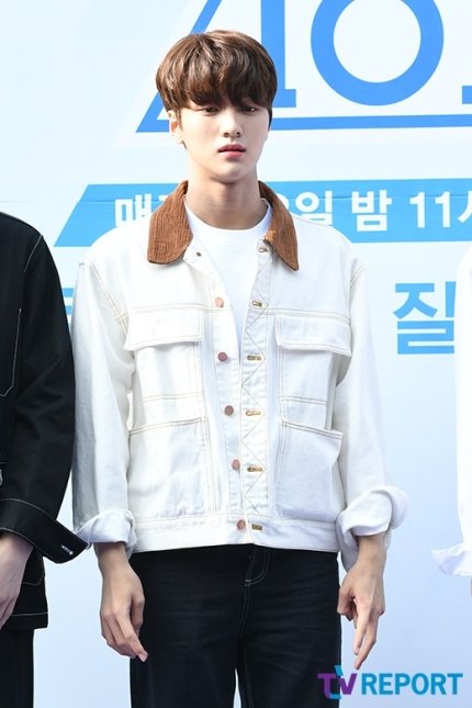chajunho_th's tweet photo. [PIC] 190630 ภาพชาจุนโฮจากสำนักข่าวที่งาน BLUE CARPET CEREMONY 

🔗https://t.co/67itaIxi2I
🔗https://t.co/XYxotuilFL
🔗https://t.co/rybcaykWZp

#CHAJUNHO #차준호 
#PRODUCE_X_101
#PRODUCEX101 #프로듀스X101 https://t.co/javLkaXjpQ