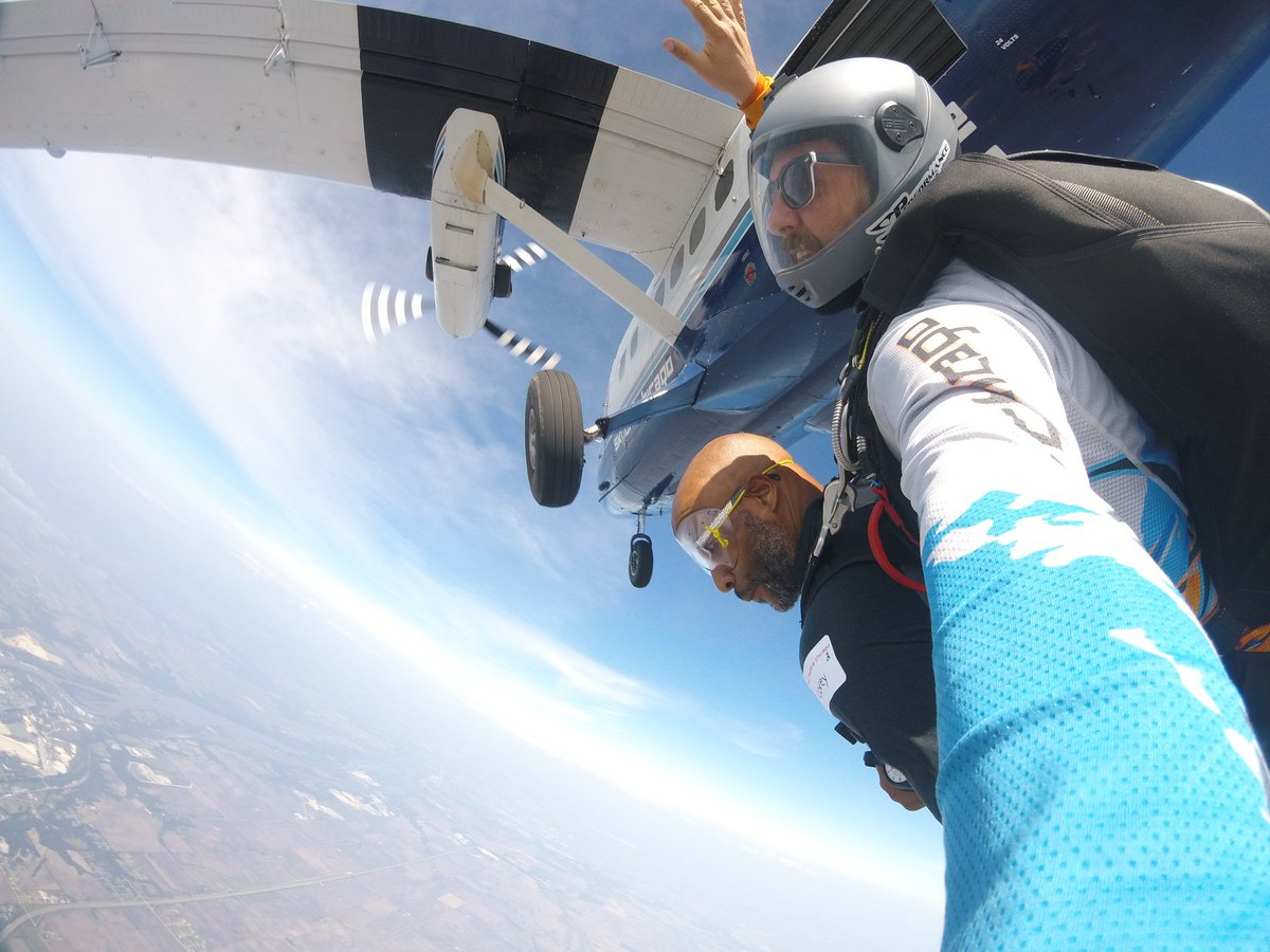 cdlyons74's tweet photo. Another successful jump at Skydive Chicago!!
#ysbh #ShareYourSign https://t.co/66p4hbnkEf
