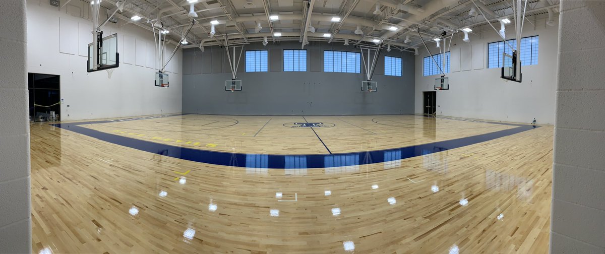 TallmadgeMiddle's tweet photo. The new TMS gym is coming together!
#OurTallmadge 
@ChadADavis https://t.co/39diKJk0ov