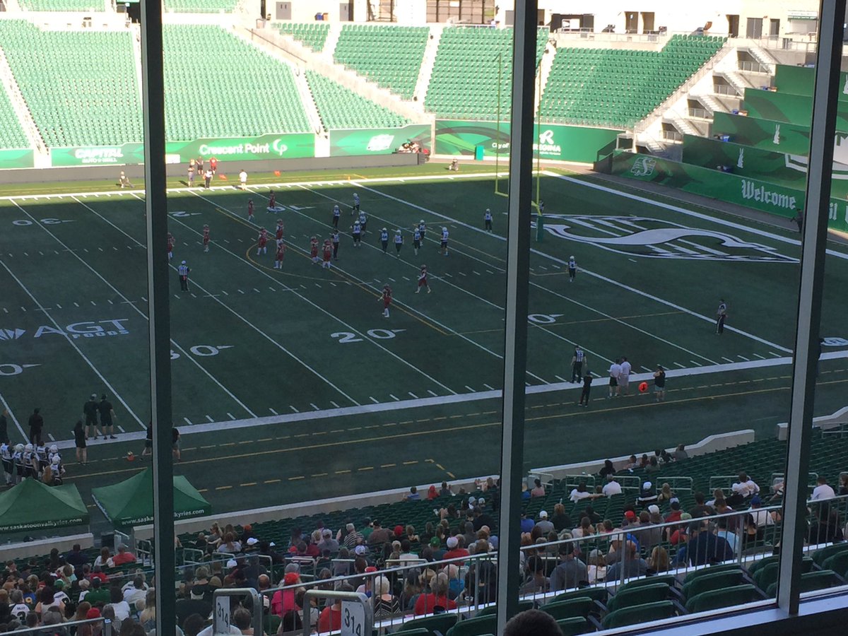 bjizzle56's tweet photo. At wedding reception watching Riot vs Valkyries at Mosaic Stadium in lounge... #WWCFLFINAL #Riot #Valkyries https://t.co/IPCobLu2yO