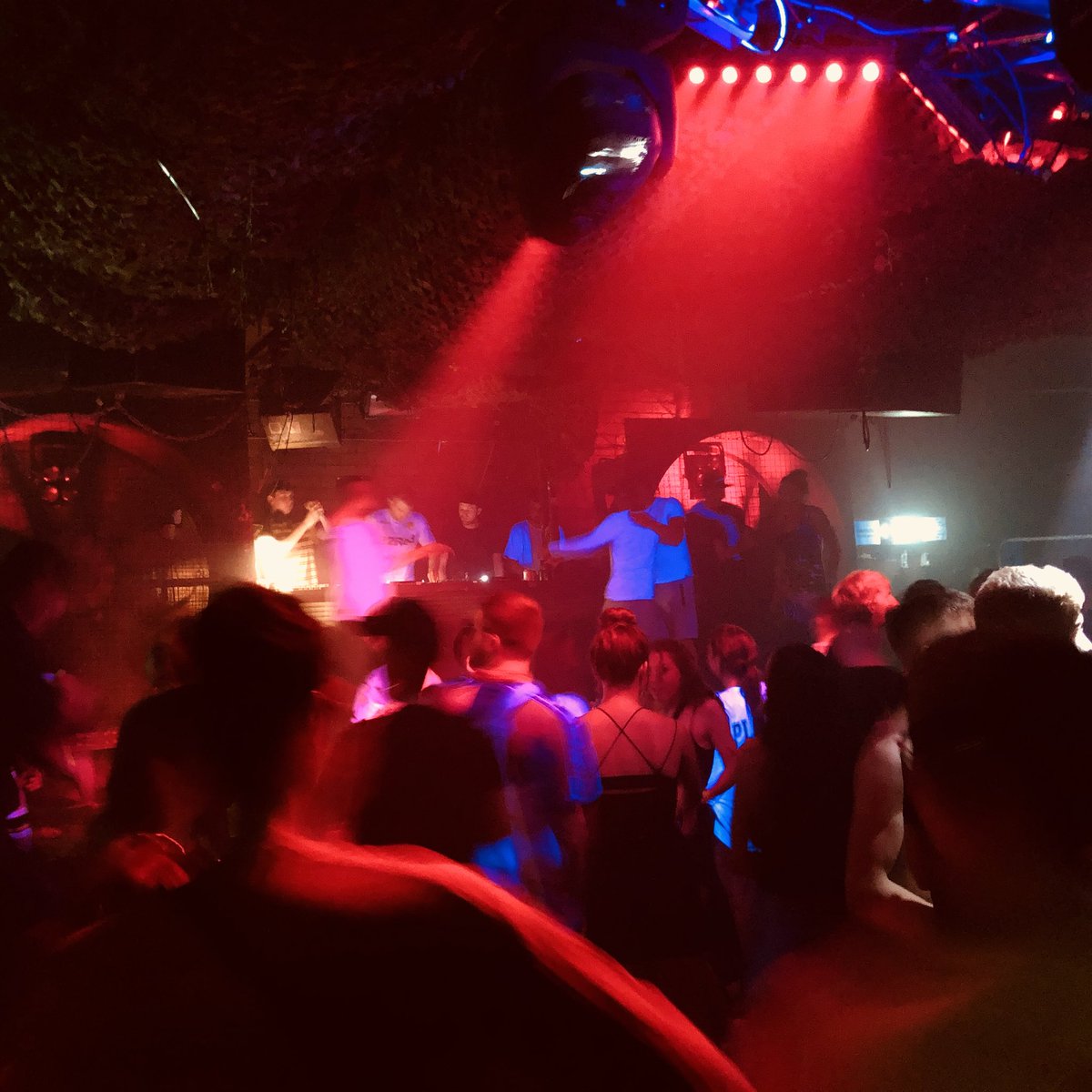 patfulgoni's tweet photo. Lively already in #futureformation room at @beaverworks @boombox_circus ππΊπ₯ leeds
looking forward to SINGING π€ later with #potentialbadboy especially the new pat fulgoni vs @loggimusic collab βSymptoms Of Another Worldβ remixed by @PotentialBB
#dnb #drumandbass #jungle https://t.co/Y4O8dddNmK