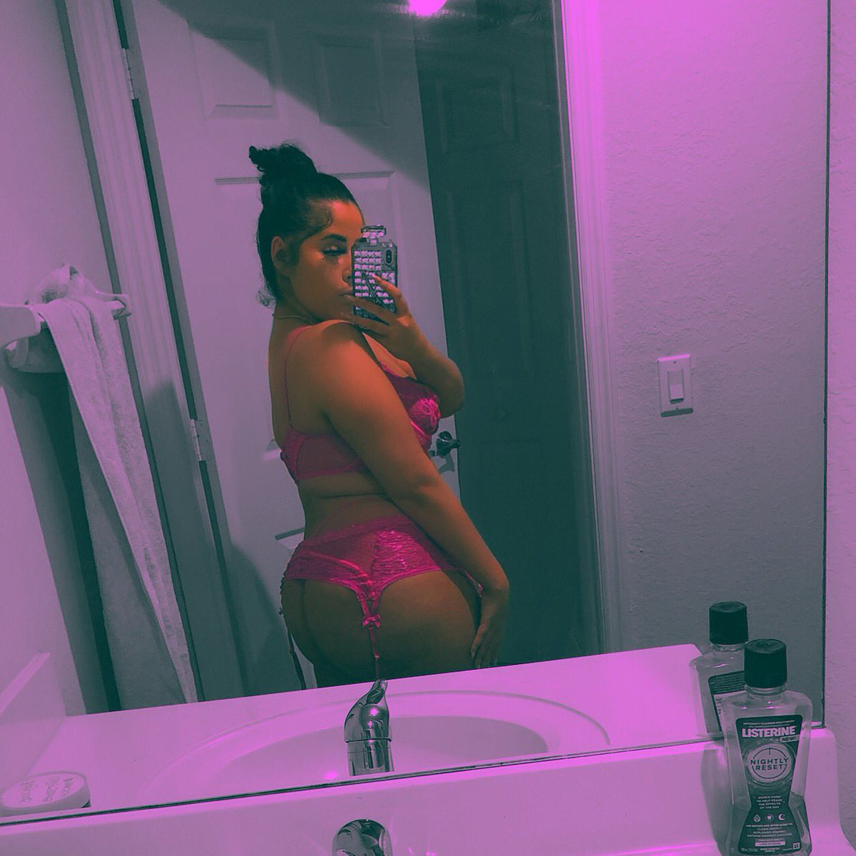mamiimulatta's tweet photo. You fire bitch, act like it. https://t.co/E3JCDOzaq2