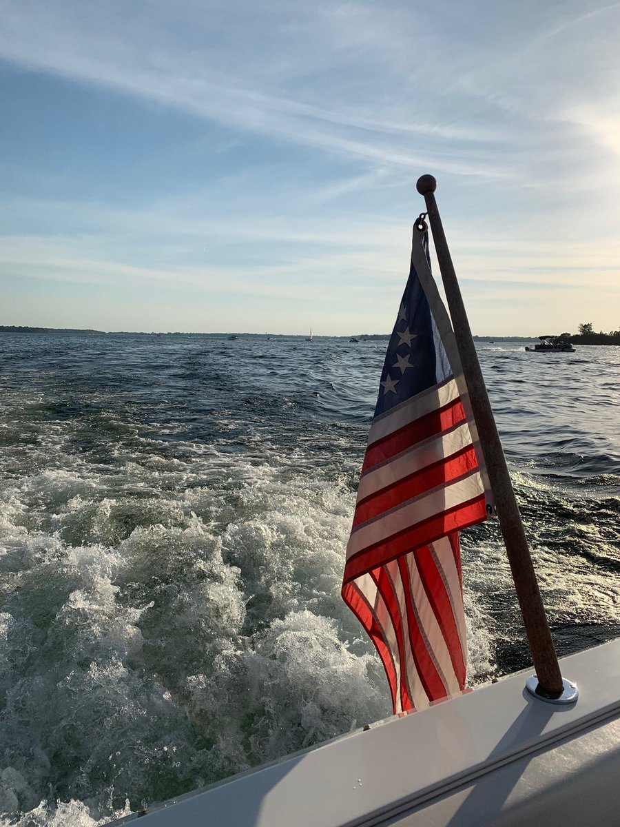 IngrahamAngle's tweet image. What a beautiful country we have.  If you’re living here and find the Pledge offensive, you find America  offensive.