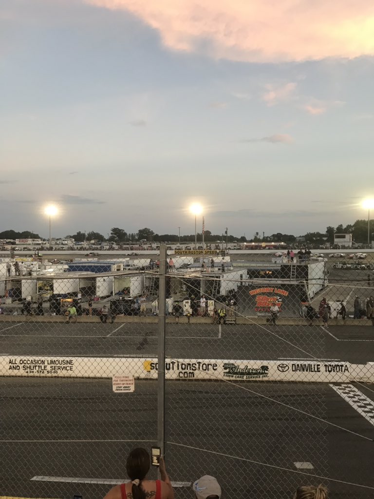jsbtarheel95's tweet image. Current view #SoBo #nascarhometrack
