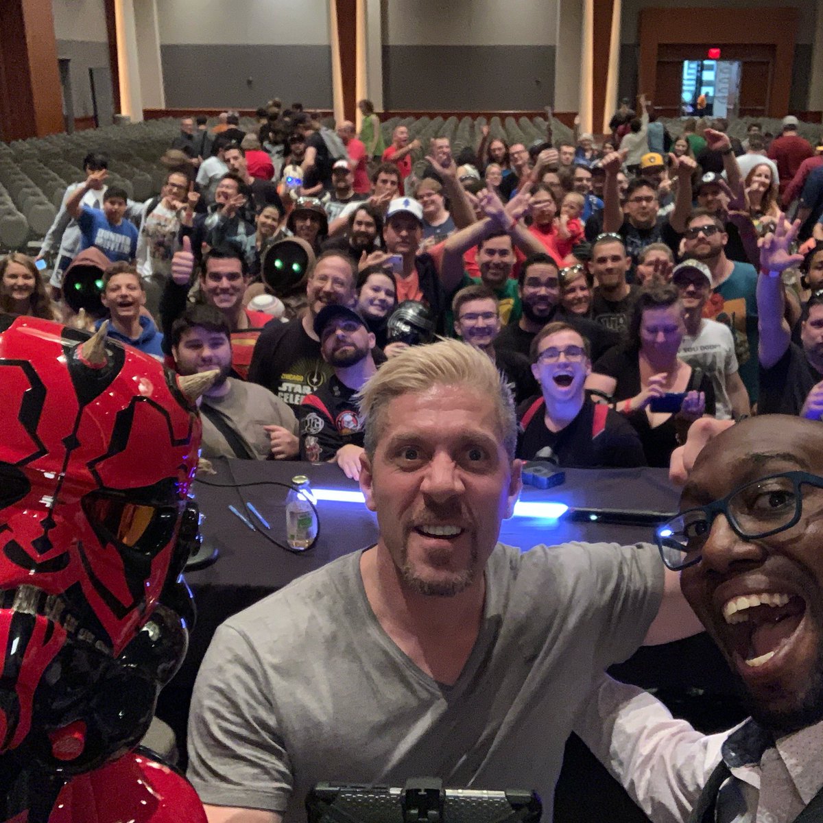 OfficialRobFury's tweet photo. I had the honor and pleasure to moderate the panel with the amazing @IAMRayPark at Wisconsin Comic Con

#officialrobfury #actor #Raypark  #host #panel #wisconsincomiccon #Starwars #Disney #actorslife #Snakeeyes #Toad #Xmen #Sony #darkside #TheForce #PhantomMenace #Clonewars https://t.co/DEtriEeiJ9