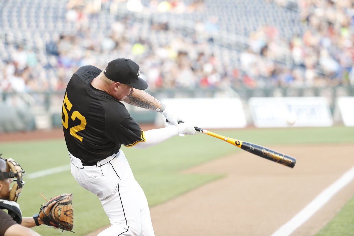 CollegeHRDerby tweet picture