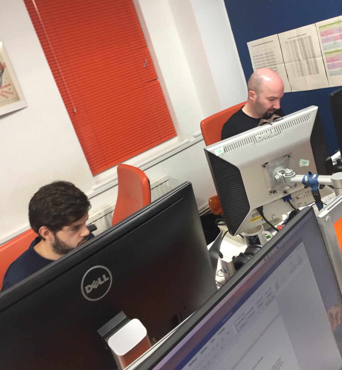 NwajeiObi's tweet photo. Ducks at Work! 💪🤓 #QuackHackingLife #IoT #RemoteDucks #PondLife #QuackHack2019 #LuckyDucks @cyberduck_uk https://t.co/e3v2mqahEt