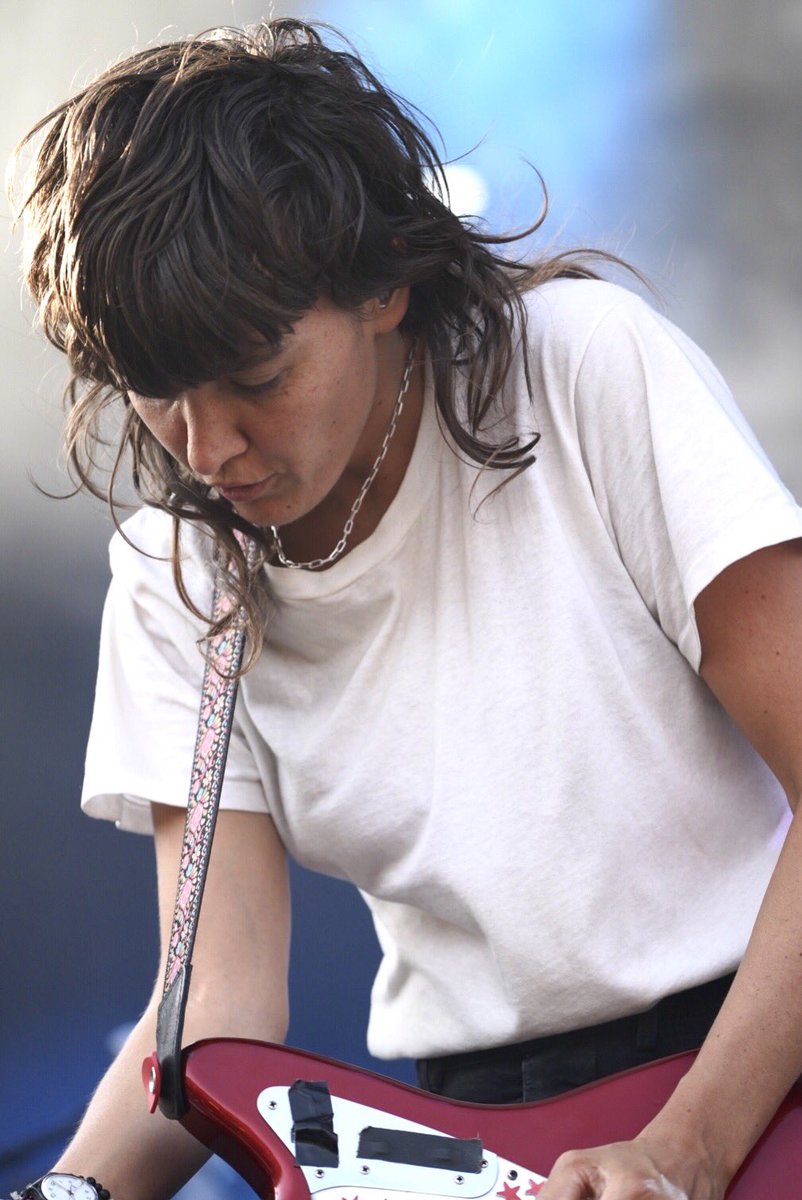 fantailmedia's tweet photo. @ChrisRstrib @courtneymelba #firstthreesongs wasn’t exactly yacht rock either😊🤘🏻🤘🏻🤘🏻🤘🏻🤘🏻🎶 https://t.co/W2TkU1YxG7