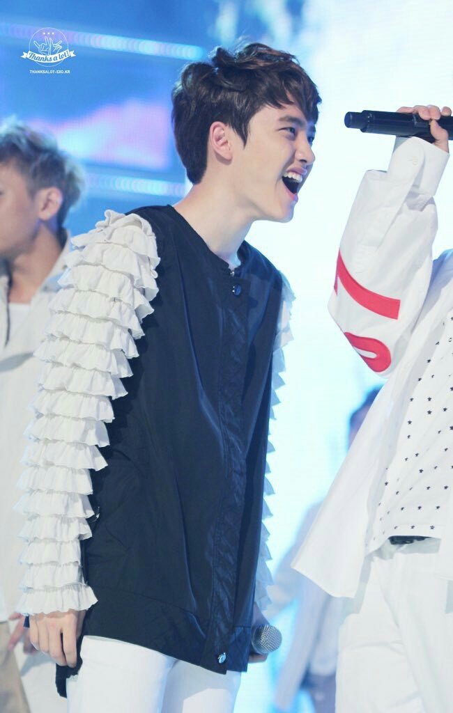 DKSLatam's tweet photo. [Stars And Wishes for D.O. ~ Día 3] ✨💫

Como olvidar este oufit que utilizó Kyungsoo durante la emisión del Show Champion el 19 de junio de 2013

#StarsAndWishesforDO
#SingerDO
@weareoneEXO https://t.co/CkoUMfyzyt