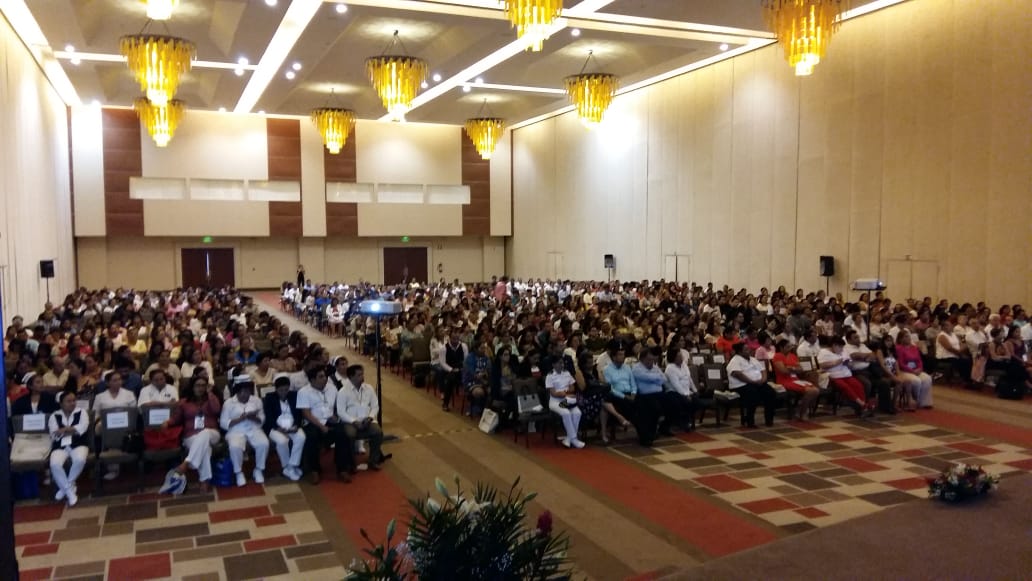 HACKER00001111's tweet photo. Otro gran evento de esta semana fue la 5ta Reunión Nacional e Internacional de Líderes de Clínicas de Heridas y Estomas. Del 26-28 de Junio se dieron cita en @ExpoImperial más de 800 especialistas en heridas. Gracias por decidir por #Acapulco su casa!! https://t.co/OXBLY90Ngg