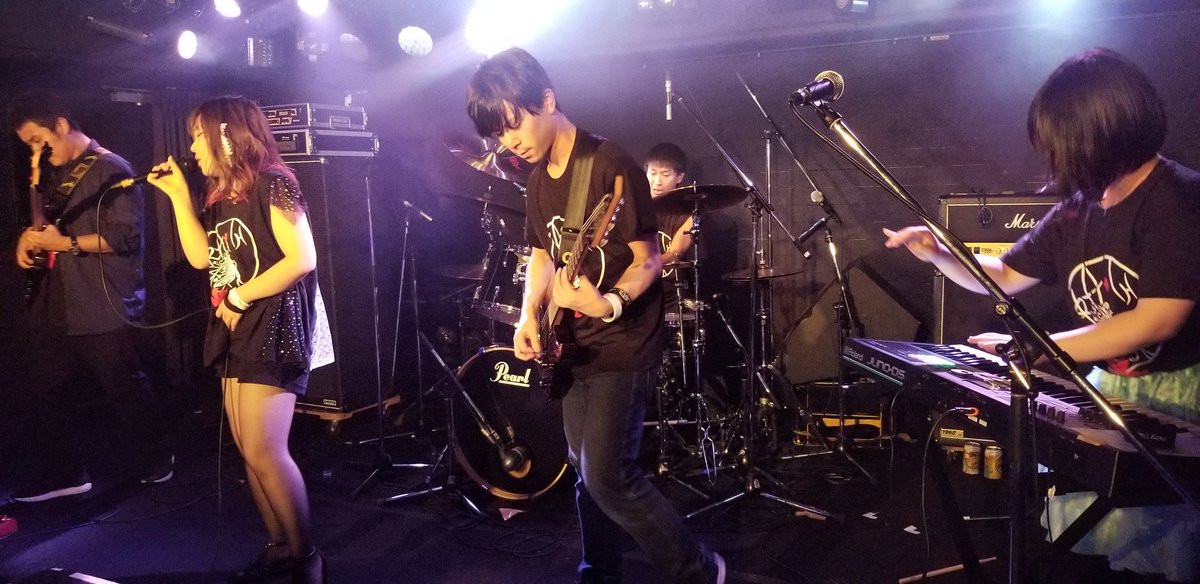 hayasi_teitoku's tweet photo. ライブお疲れ様でした！

FairyTale！楽しかった！！(*´꒳`*)ﾖｷﾖｷ

オリジナル聞いてじんときたし妖精さんのお祝いできたし初絡みいっぱい出来た！！

・クソリプの林
・LiSAピンクT
・端でペンラ野郎

声かけた声掛けられた人、ありがとうでした！！

#FairyTail #FRAiTH 
#アニソン #ボカロ https://t.co/iU0KO2xsFL