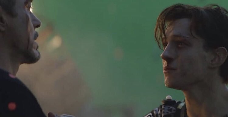TomHollandthai's tweet photo. ภาพเบื้องหลังจาก Endgame ค่ะ 😢
#Tomholland https://t.co/FF3vUIJFHF