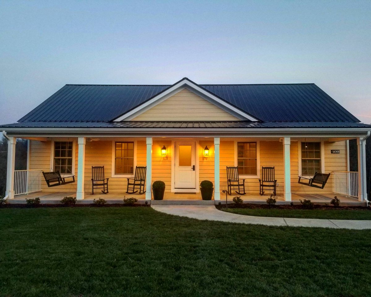 #SummerEvenings at our Creekside Cottages. 
Book your Summer Escape and view our special offers ... innatwillowgrove.com/specials.html