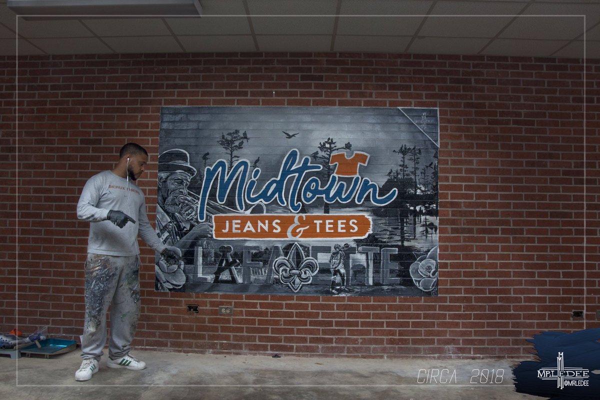 MrLeDee's tweet photo. @BET Visual artist out of Louisiana. Painting, graphic design, video, photography @mrledee on ig. https://t.co/No5MKwObFj
